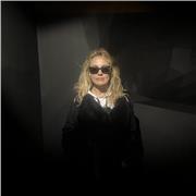 Docente di make-up da oltre vent’anni ,specializzata in base, avanzato , sposa ,fotografico ,teatrale e cinematografico